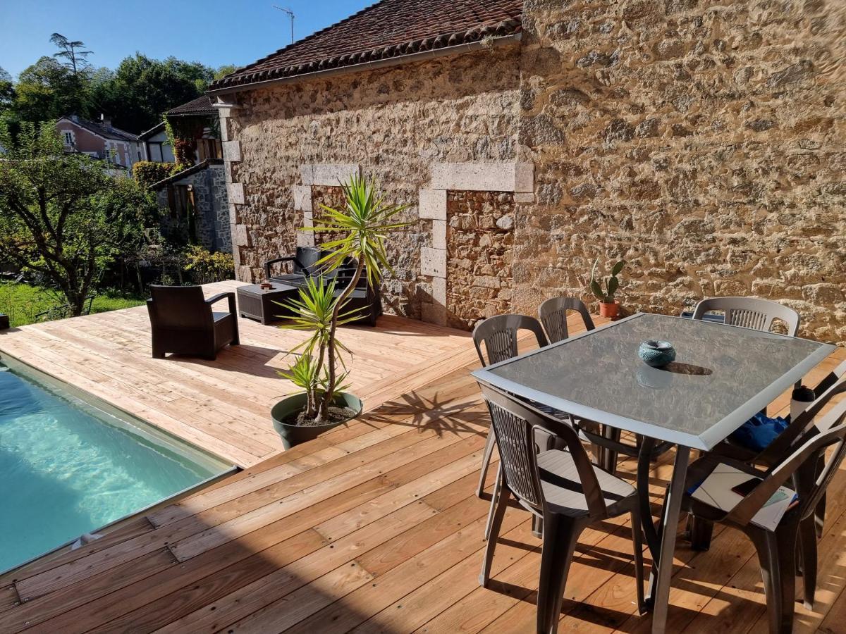 L'Atrium Bed and Breakfast Piégut-Pluviers Exterior foto